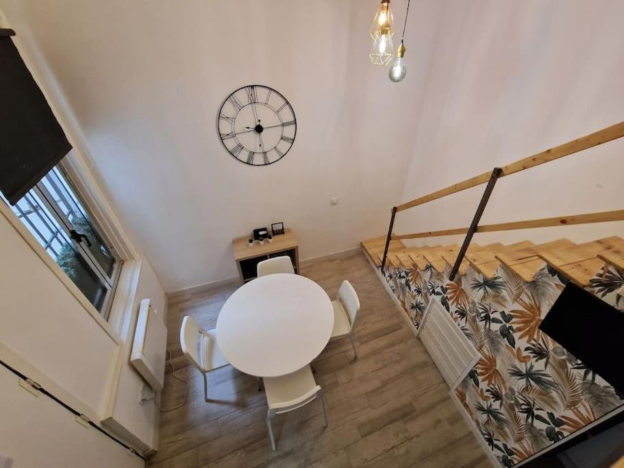 Mediodia Chica Apartamento Tipo Loft En La Latina Madri Exterior foto